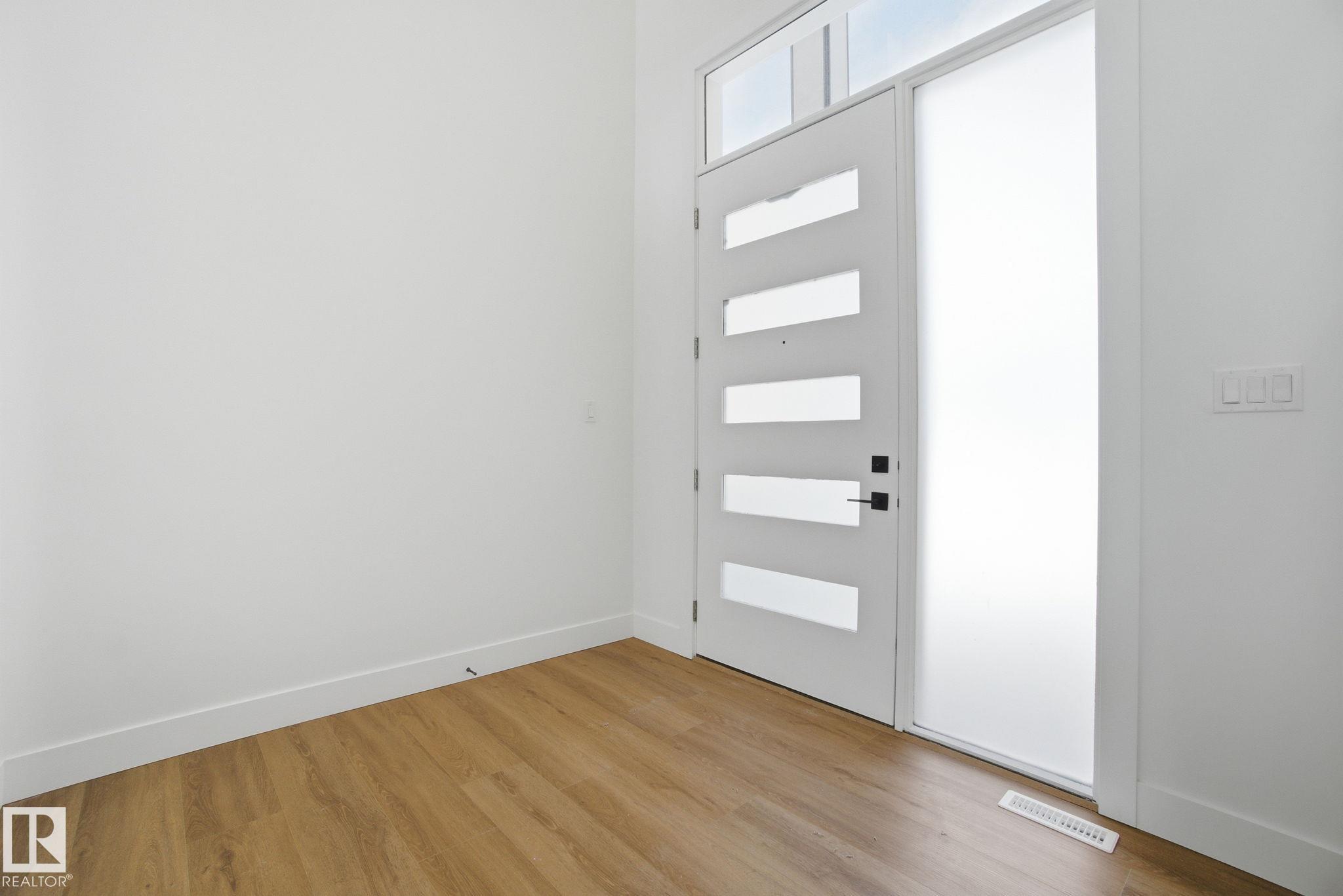 142 EDGEWATER Circle