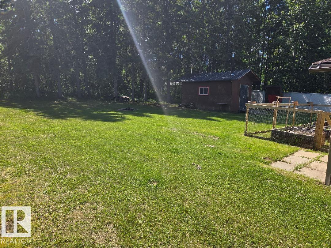 1618 Marine Crescent