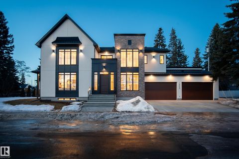 14320 MACKENZIE Drive Edmonton AB T5R 5V7