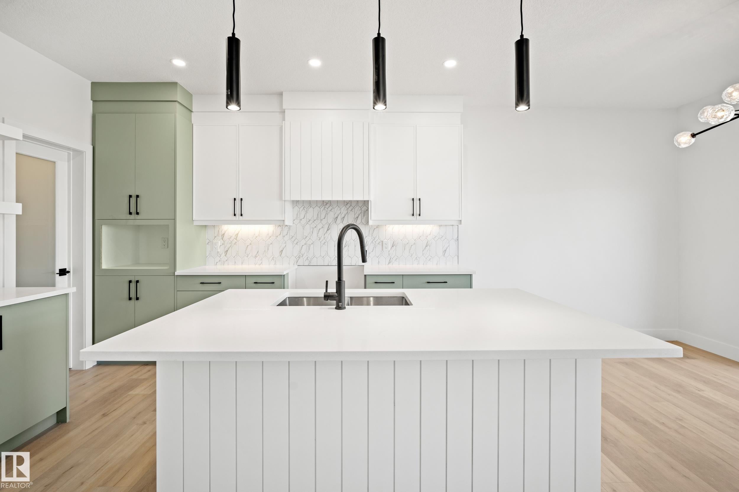 370 Liden Loop