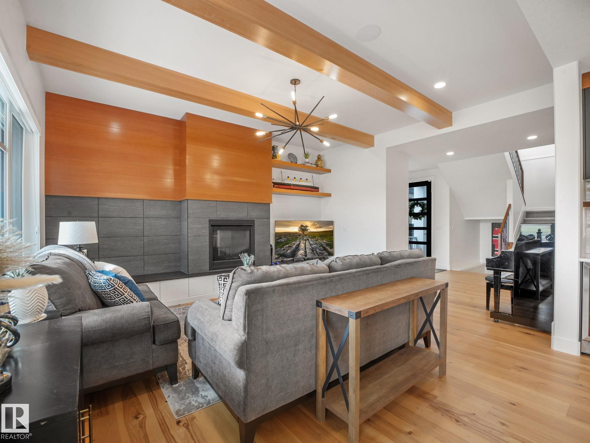 106 EDGEWATER Circle