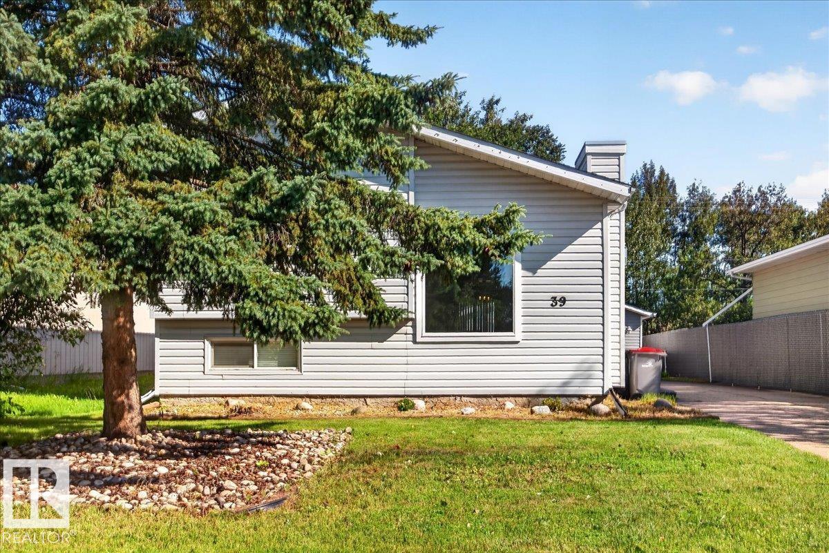39 MCNABB Crescent