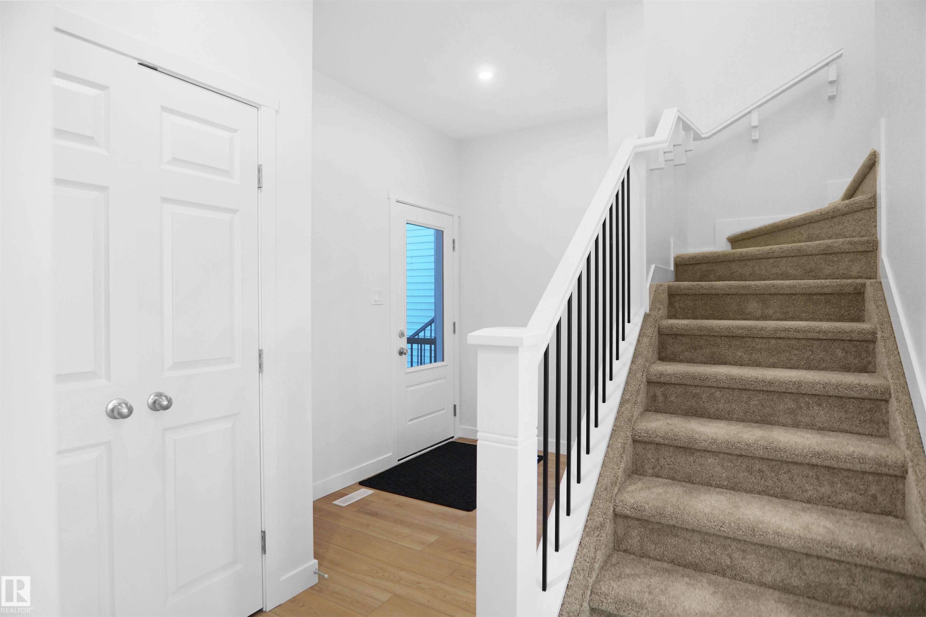 1749 WESTERRA Wynd