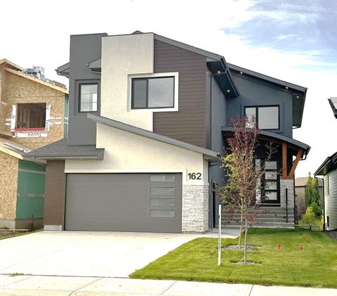 162 EDGEWATER Circle Leduc AB T9E 1K5