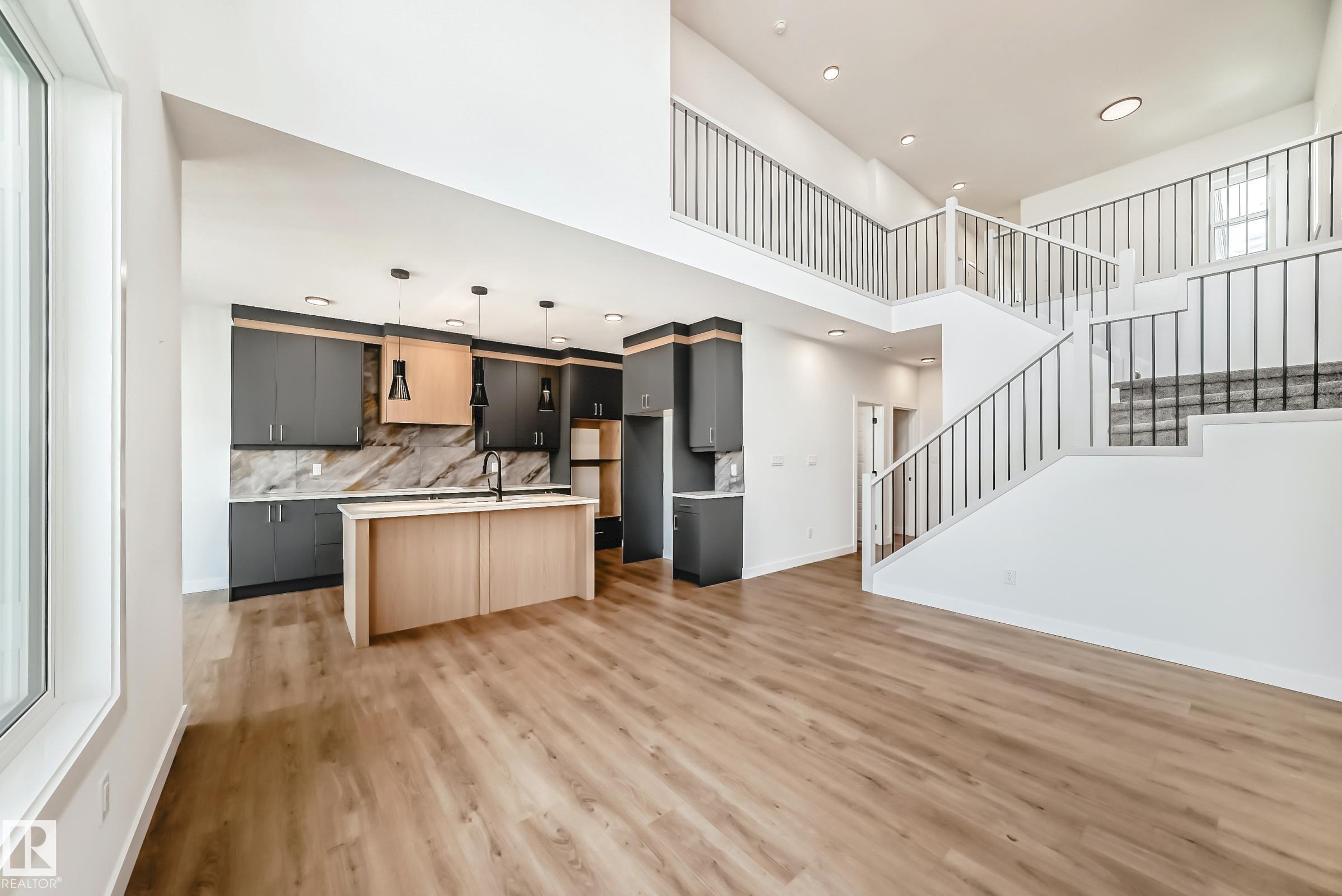 341 ROBERTS Wynd