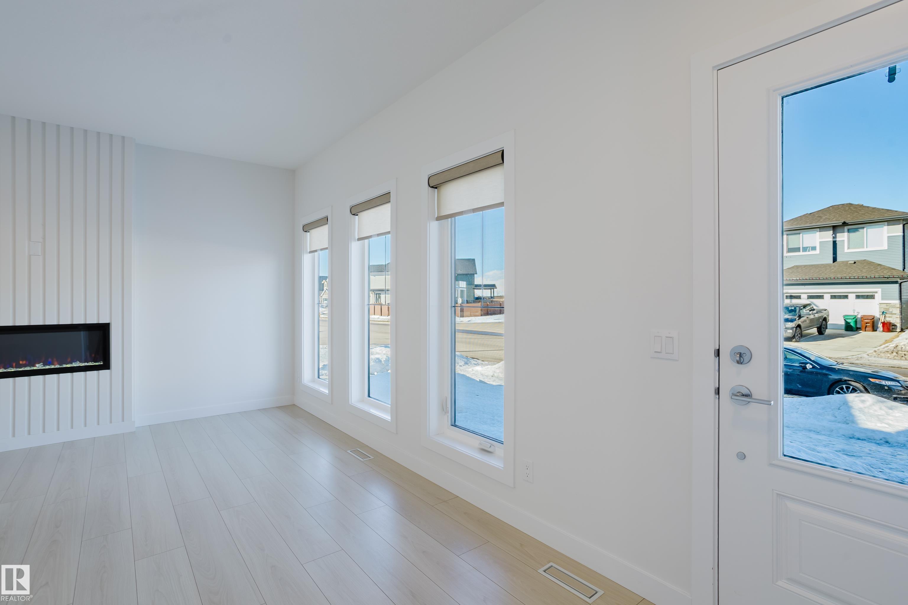 316 JENSEN LAKES Boulevard