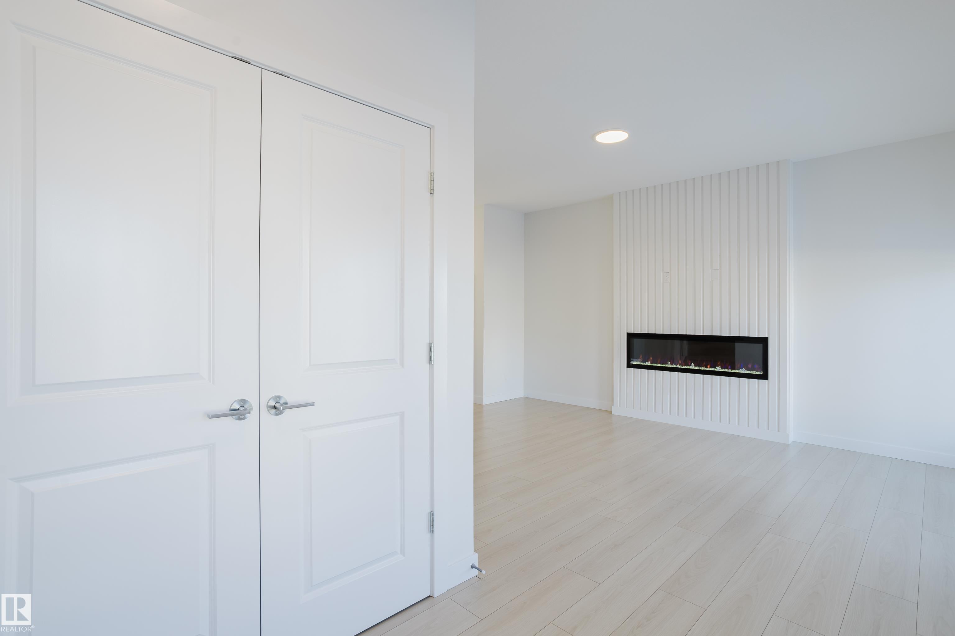 316 JENSEN LAKES Boulevard