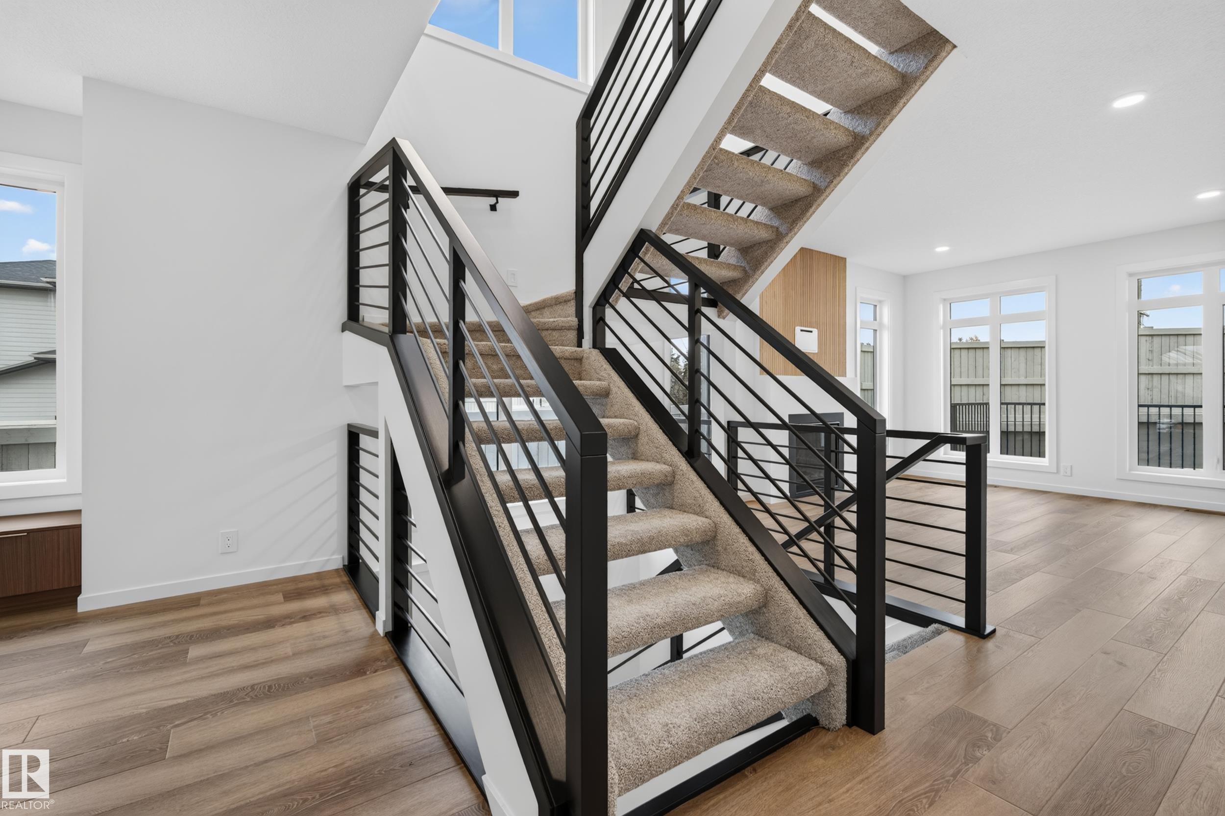 31 NEWBURY Circle