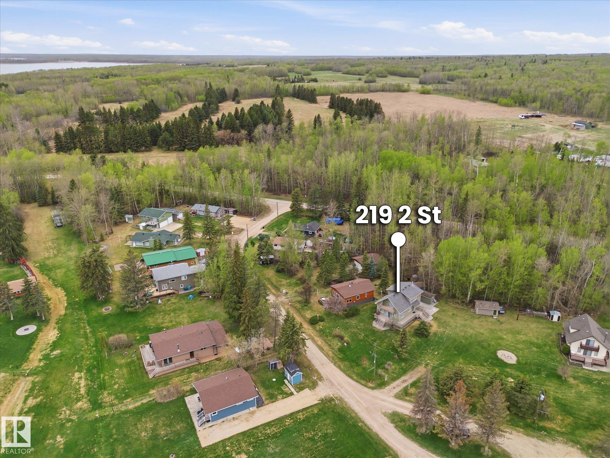 218 & 219 2nd Street Ross Haven
