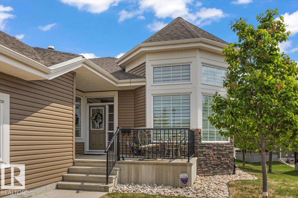 88 LACOMBE Drive 33