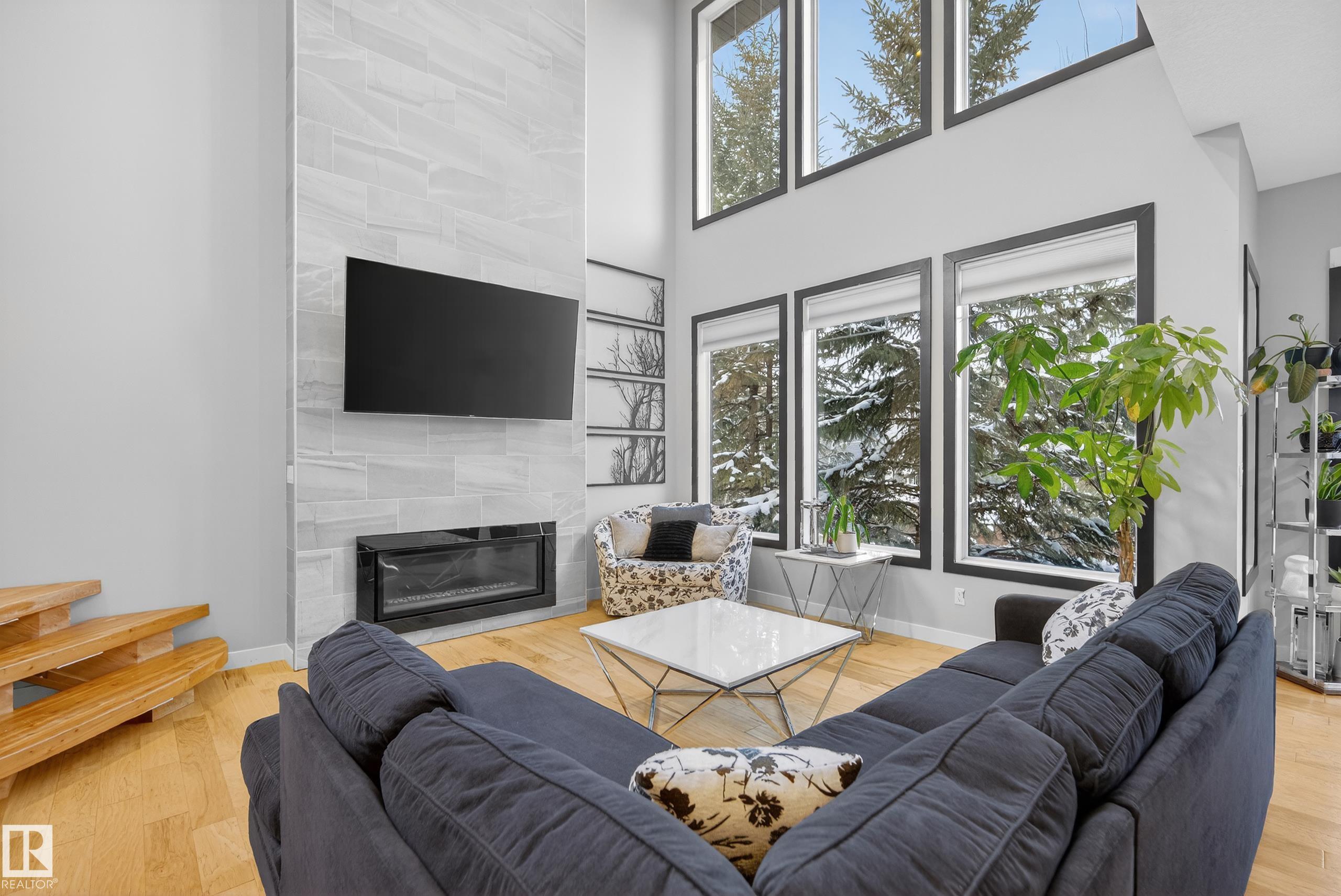 54 KENTON WOODS Lane