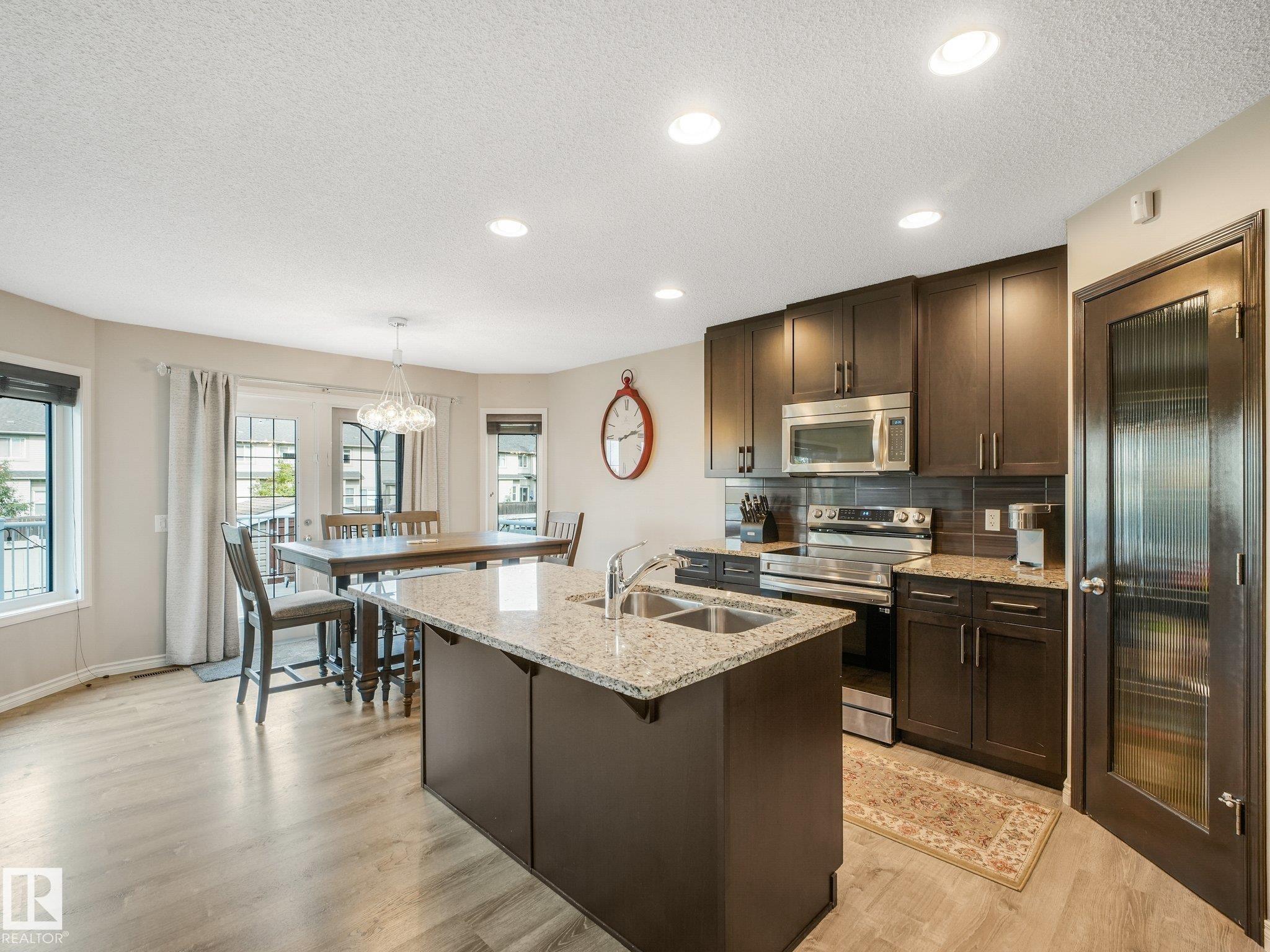 219 SILVERSTONE Crescent