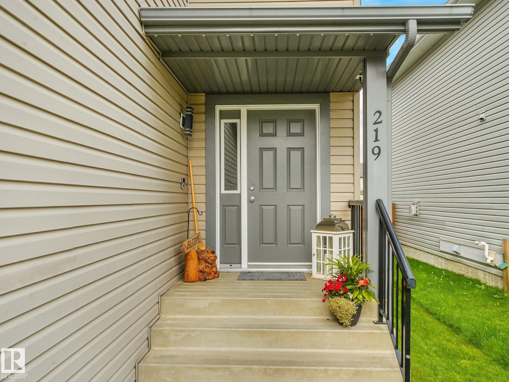 219 SILVERSTONE Crescent