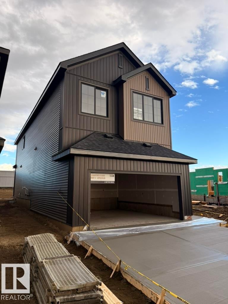 63 Chartres Close