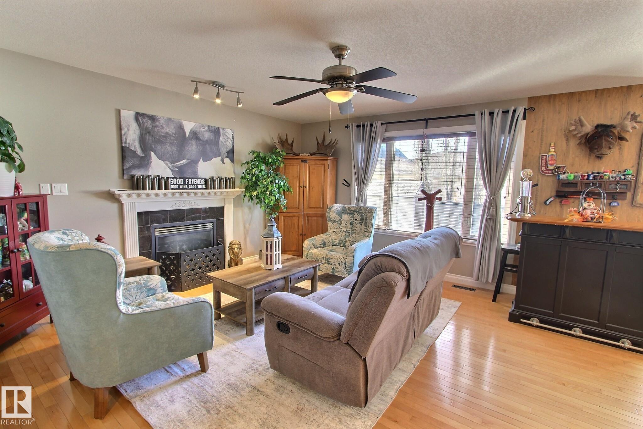 12 BIRCHMONT Crescent