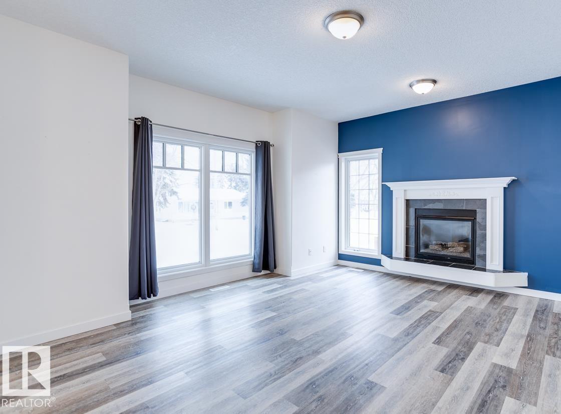 4421 A & B 46A Avenue