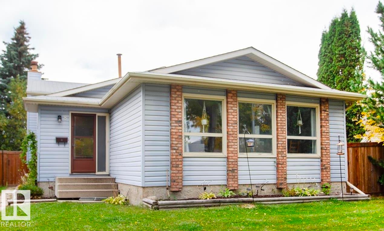 8 ASH Crescent