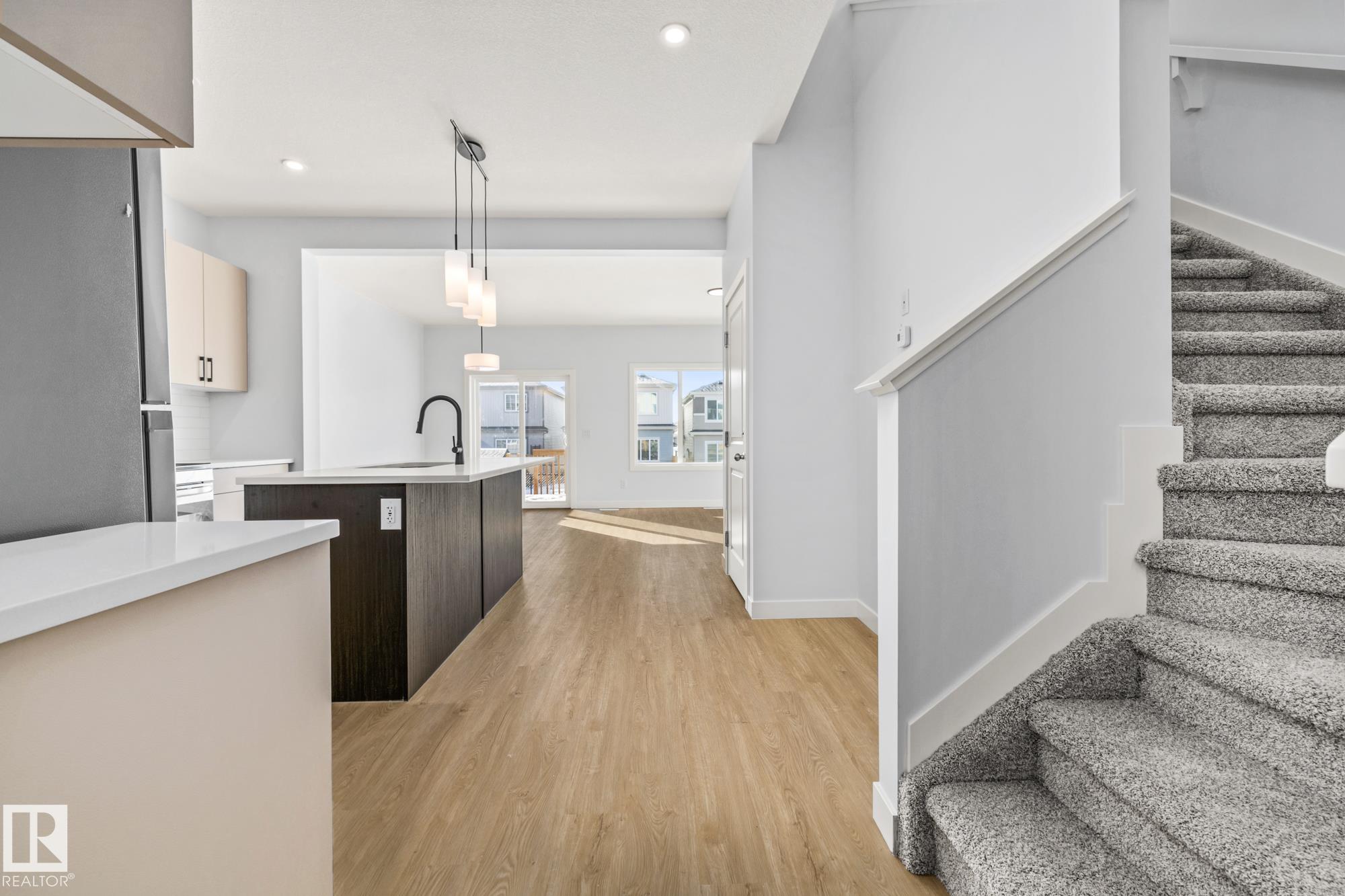 110 Honeysuckle Green