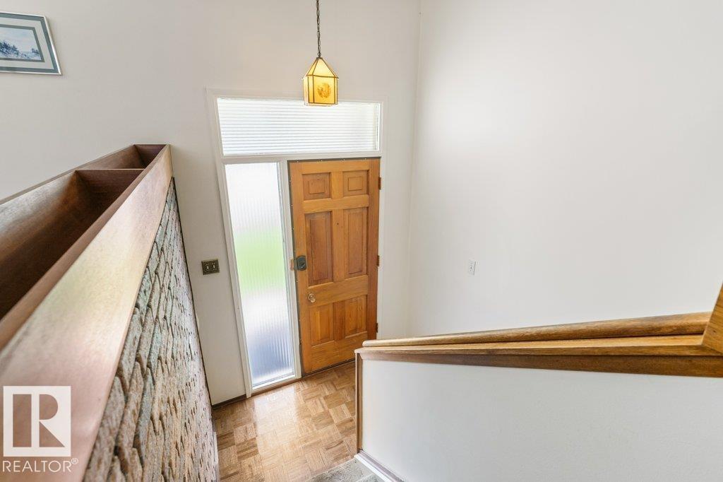 10 SCARBORO Place
