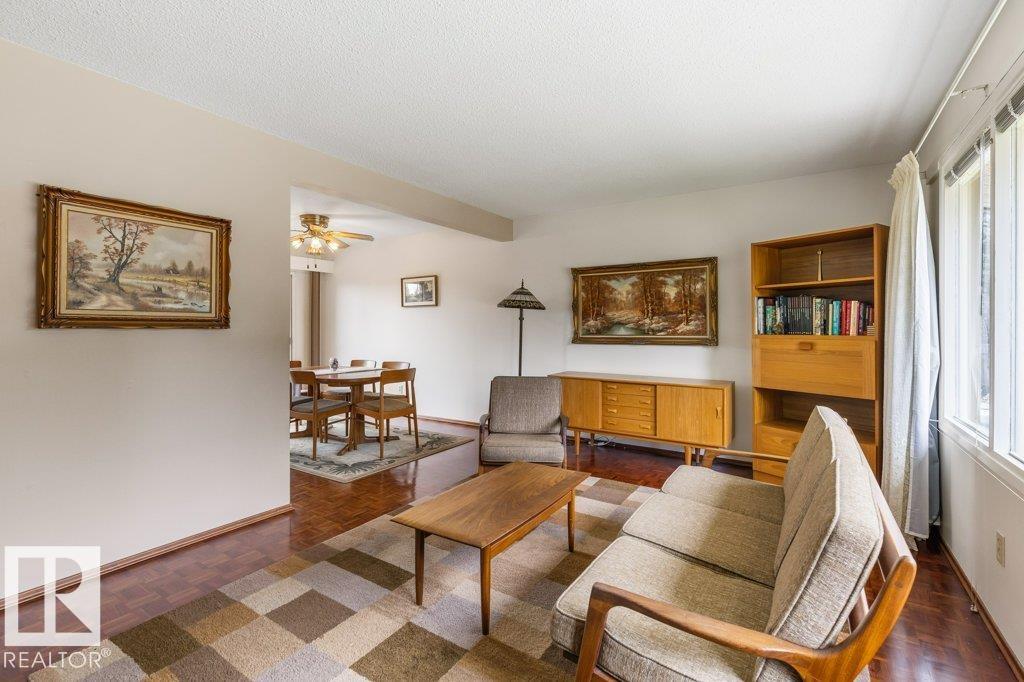 10 SCARBORO Place