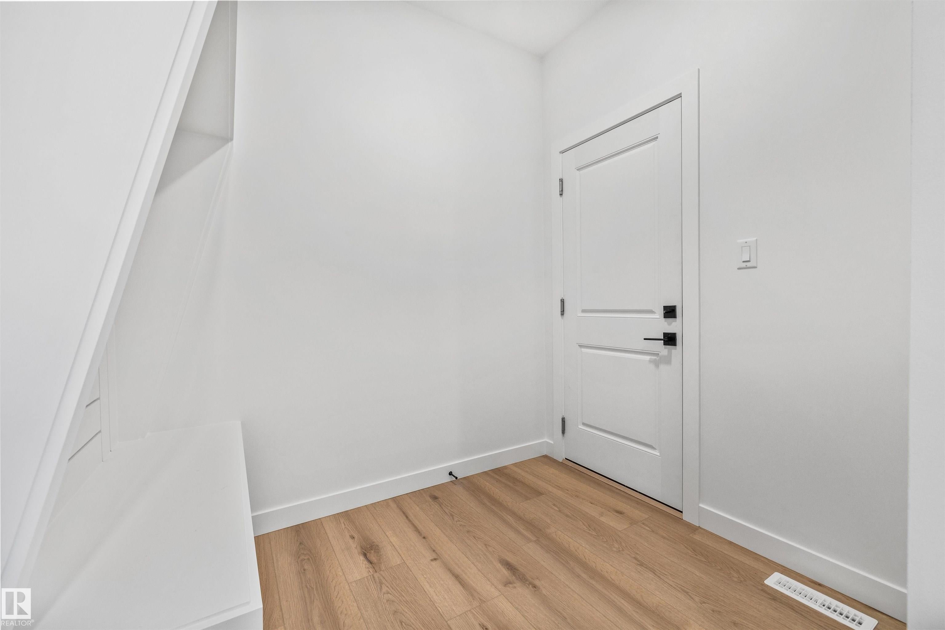 6 ENNS Court