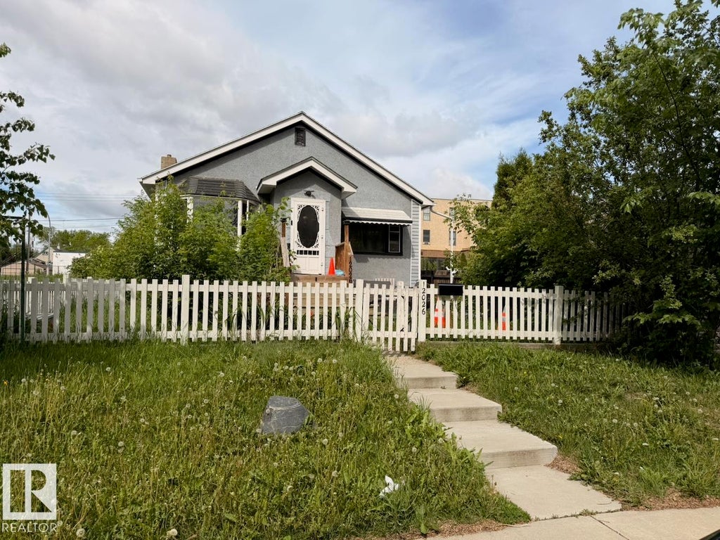 12026 77 STREET, EDMONTON, AB T5B 2G7 - Image 493752380.jpeg?d=l