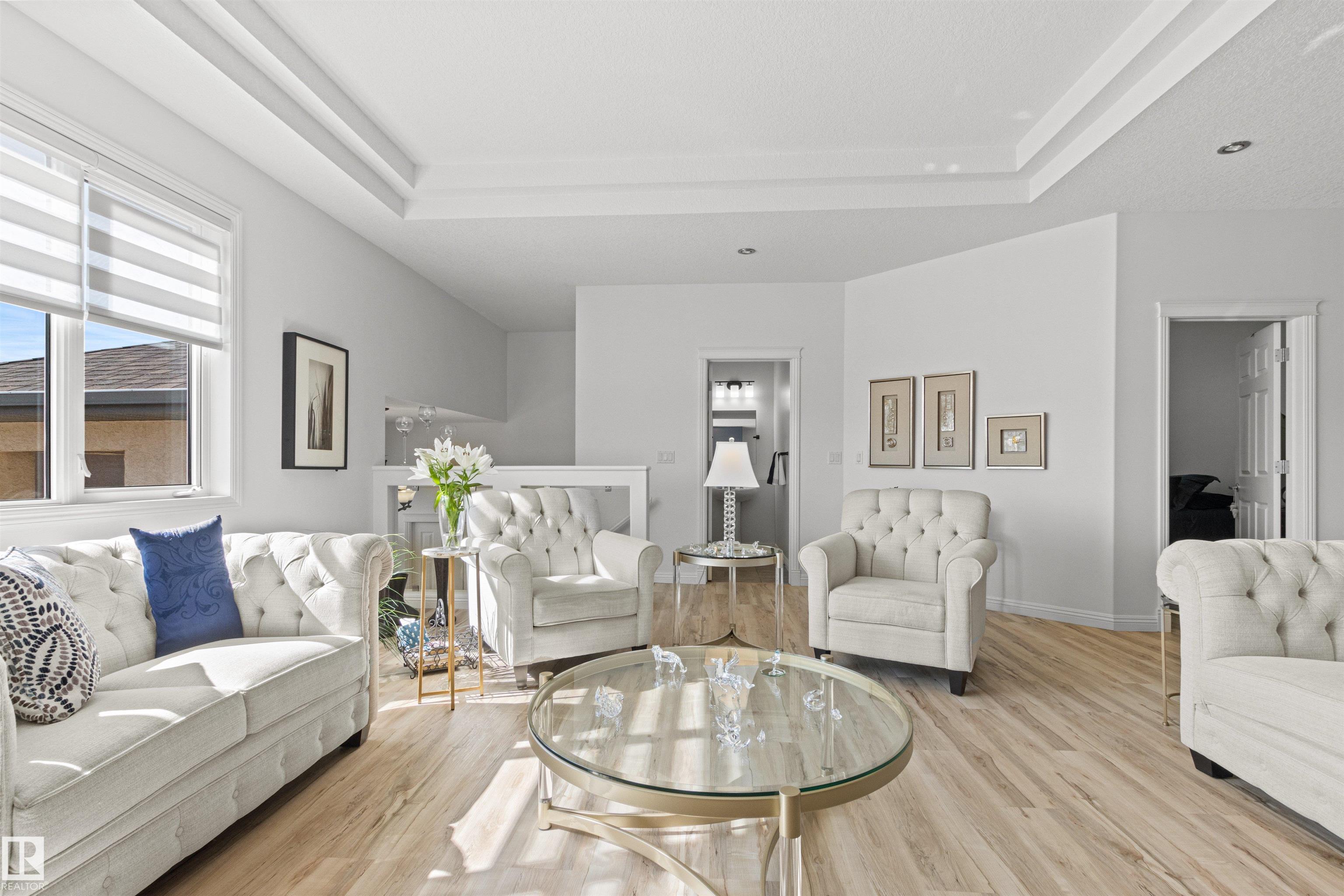 50 OAKRIDGE Drive 16
