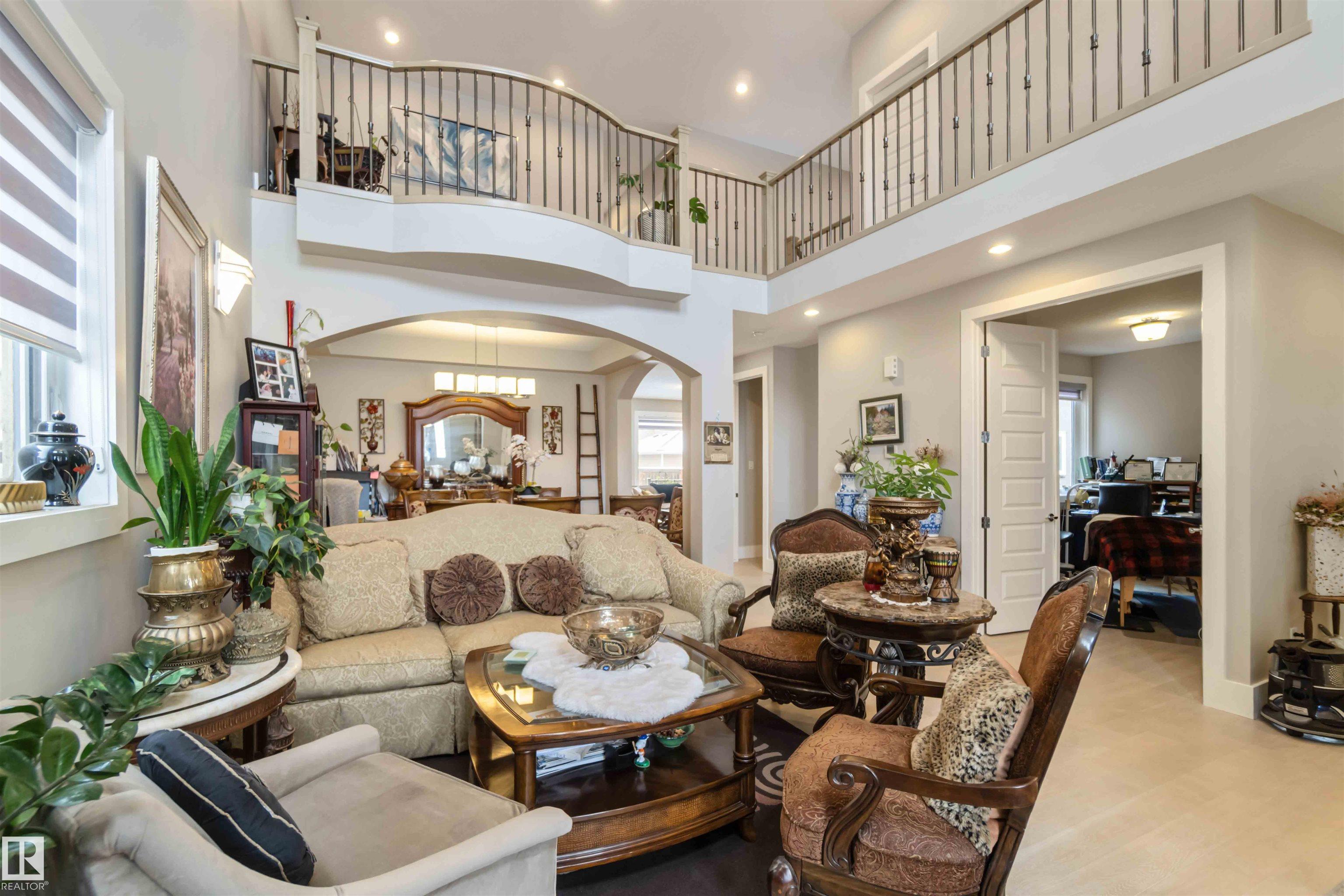 4 LAKESHORE Cove