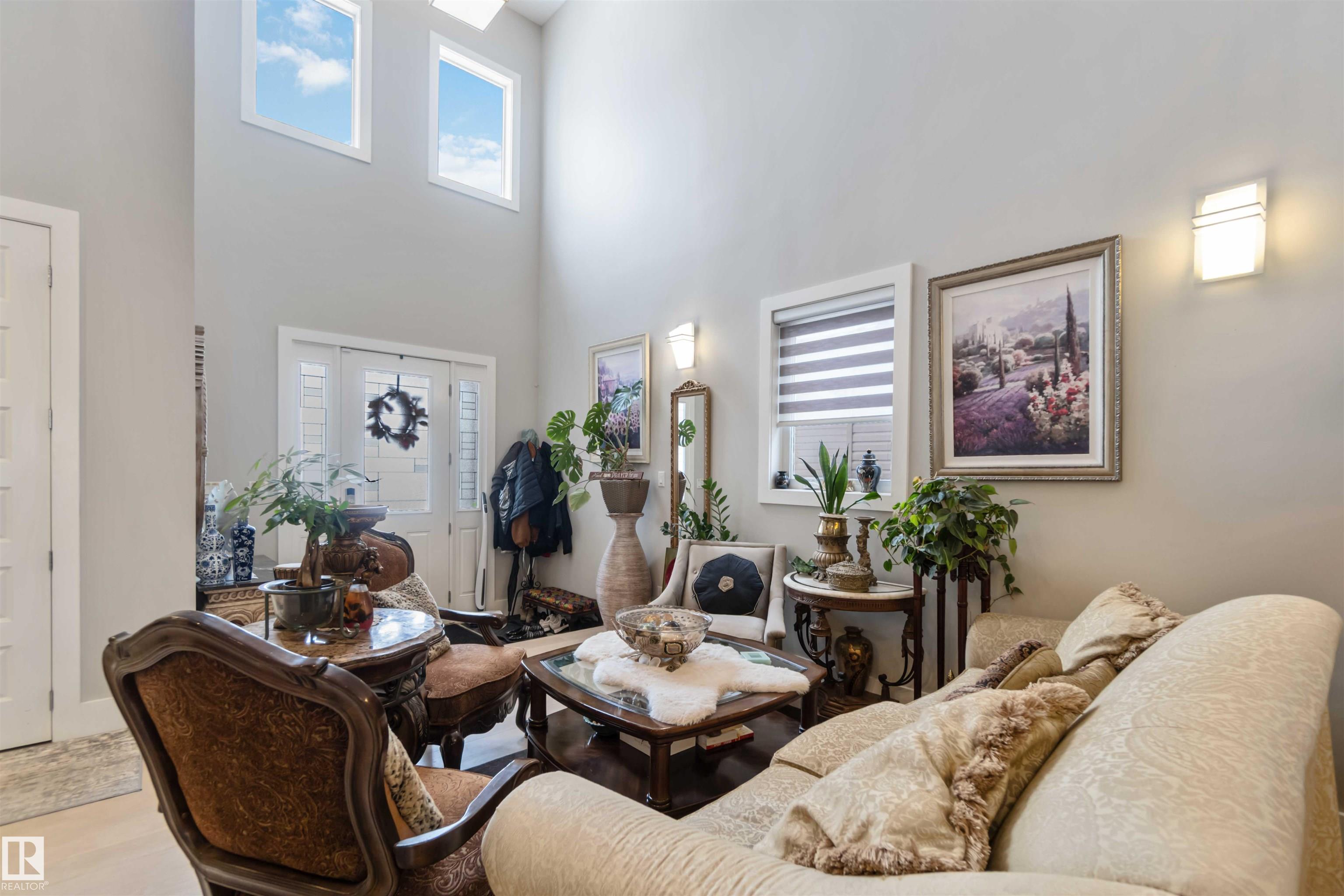 4 LAKESHORE Cove