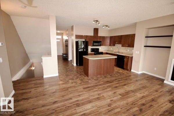 38 - 3010 33 Ave Nw, Edmonton, AB 4