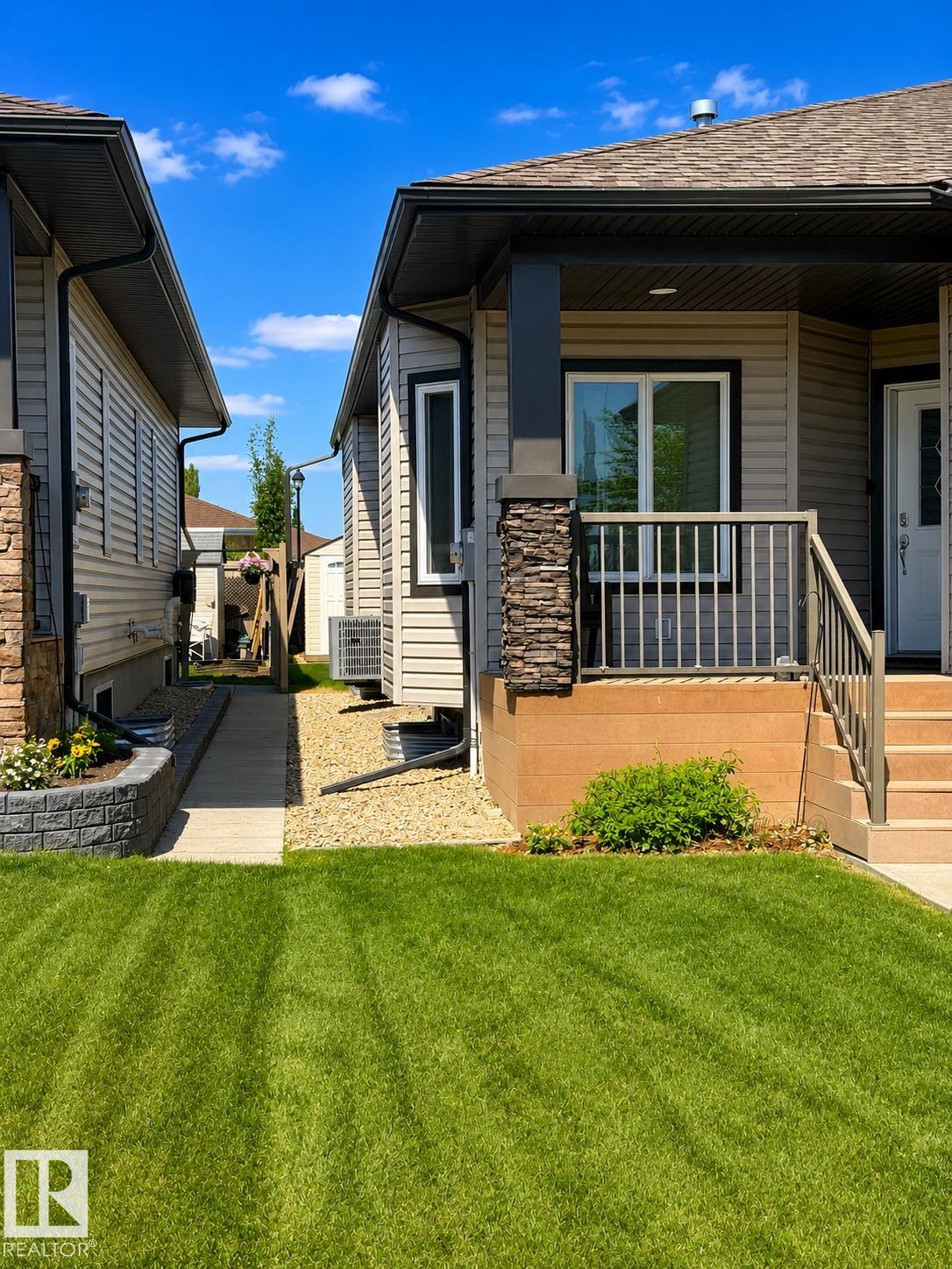 45 WILLOW WOOD Lane