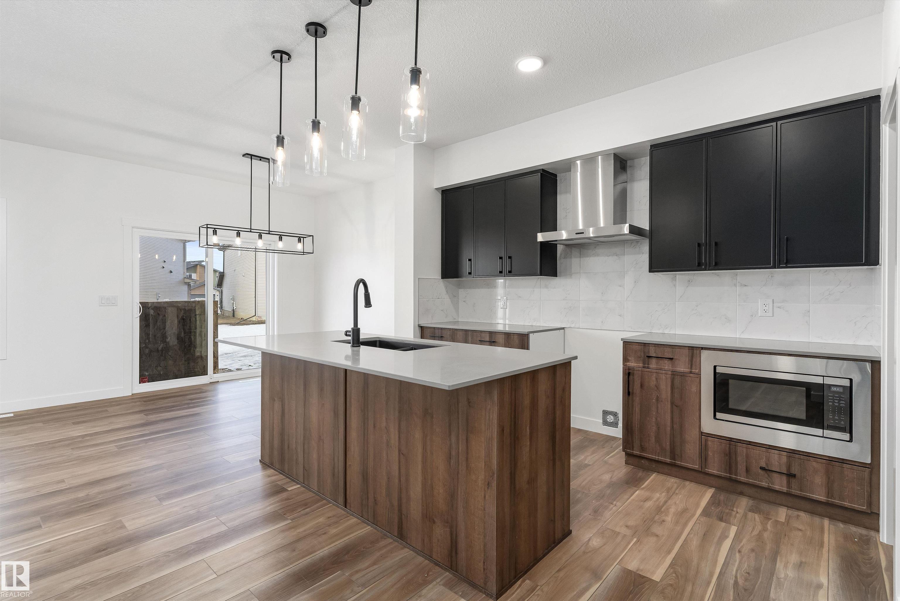 1755 WESTERRA Wynd