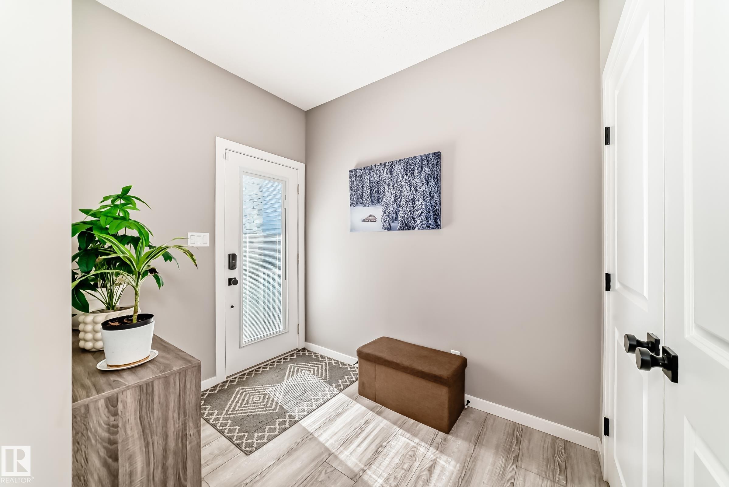 143 LARCH Crescent