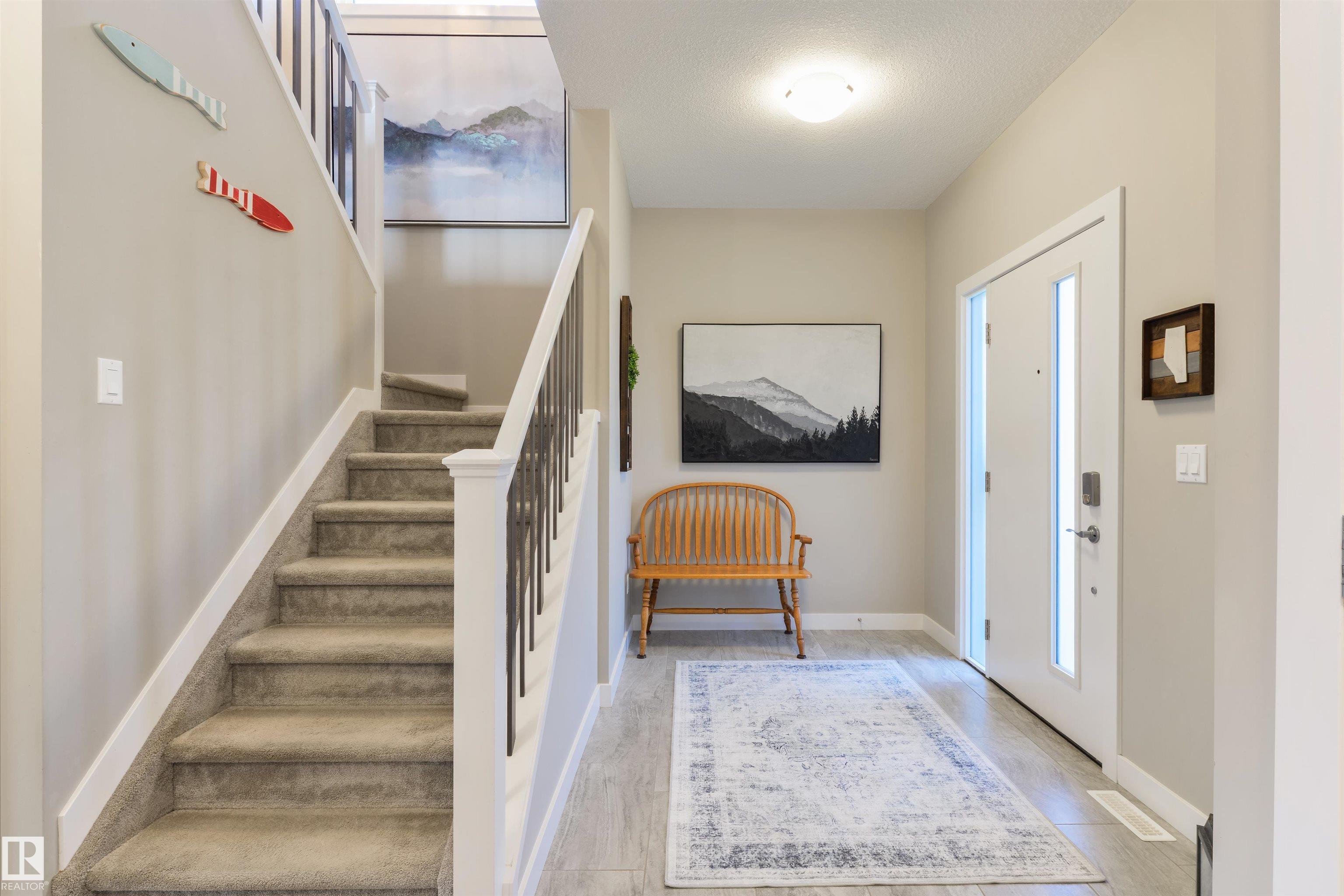 23 KINGSBURY Circle