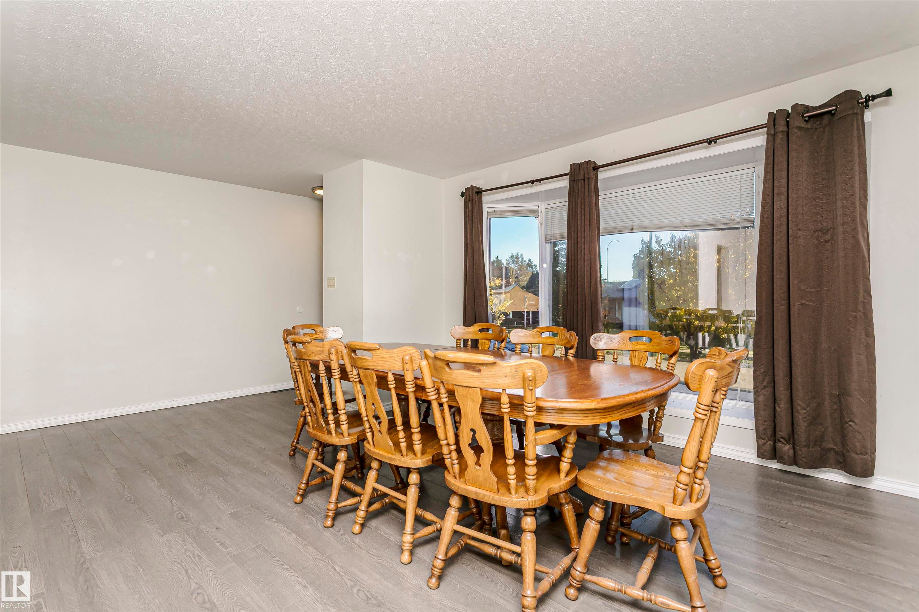 7 SHERIDAN Drive