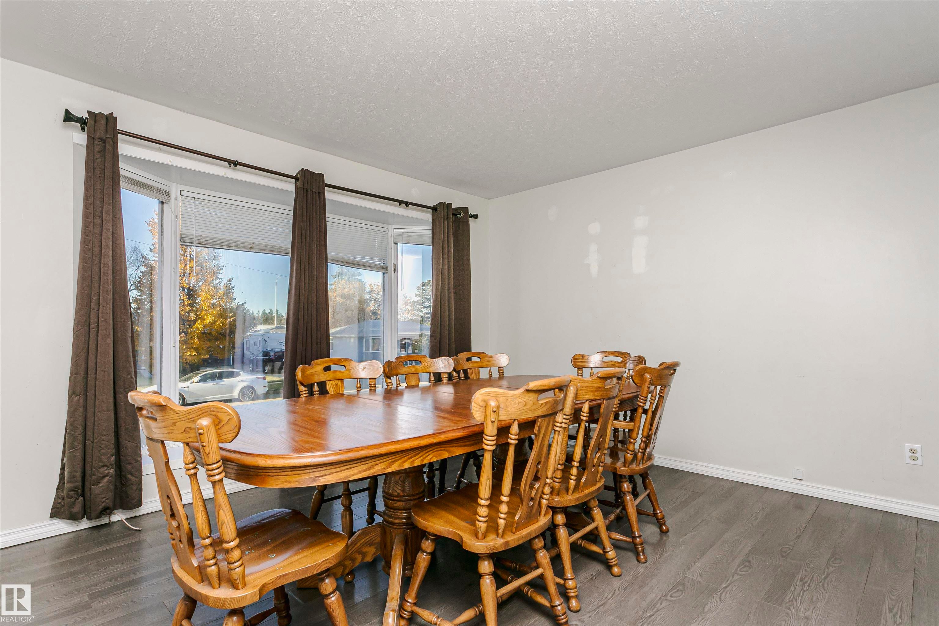 7 SHERIDAN Drive