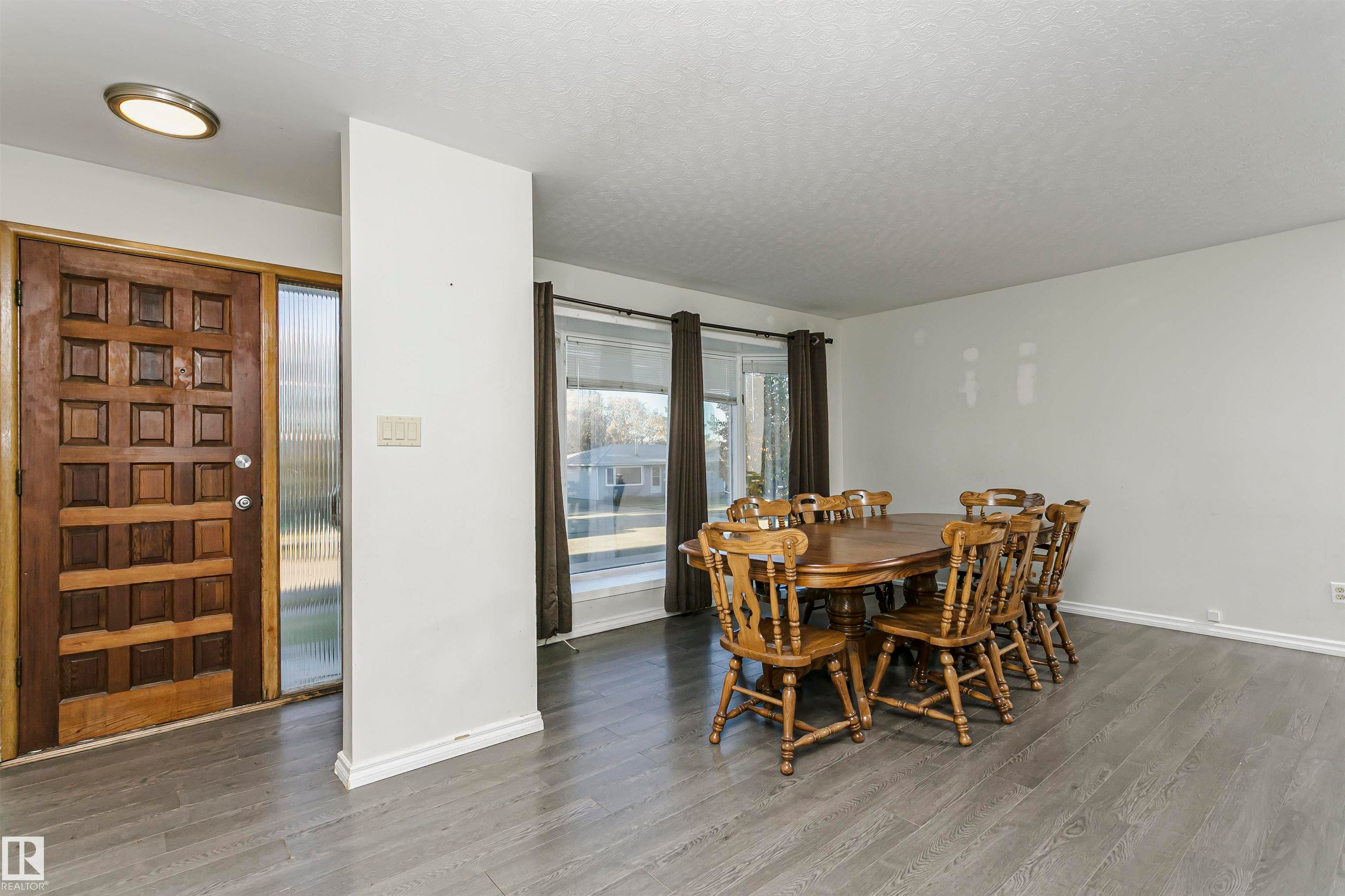7 SHERIDAN Drive
