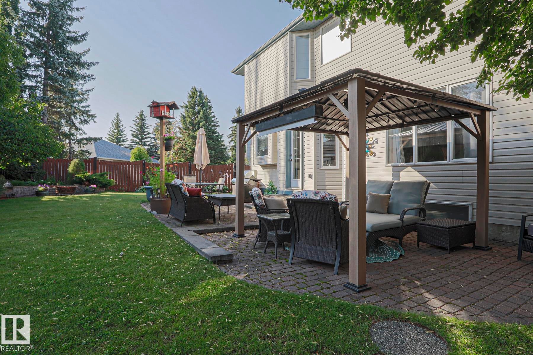 12 Douziech Close