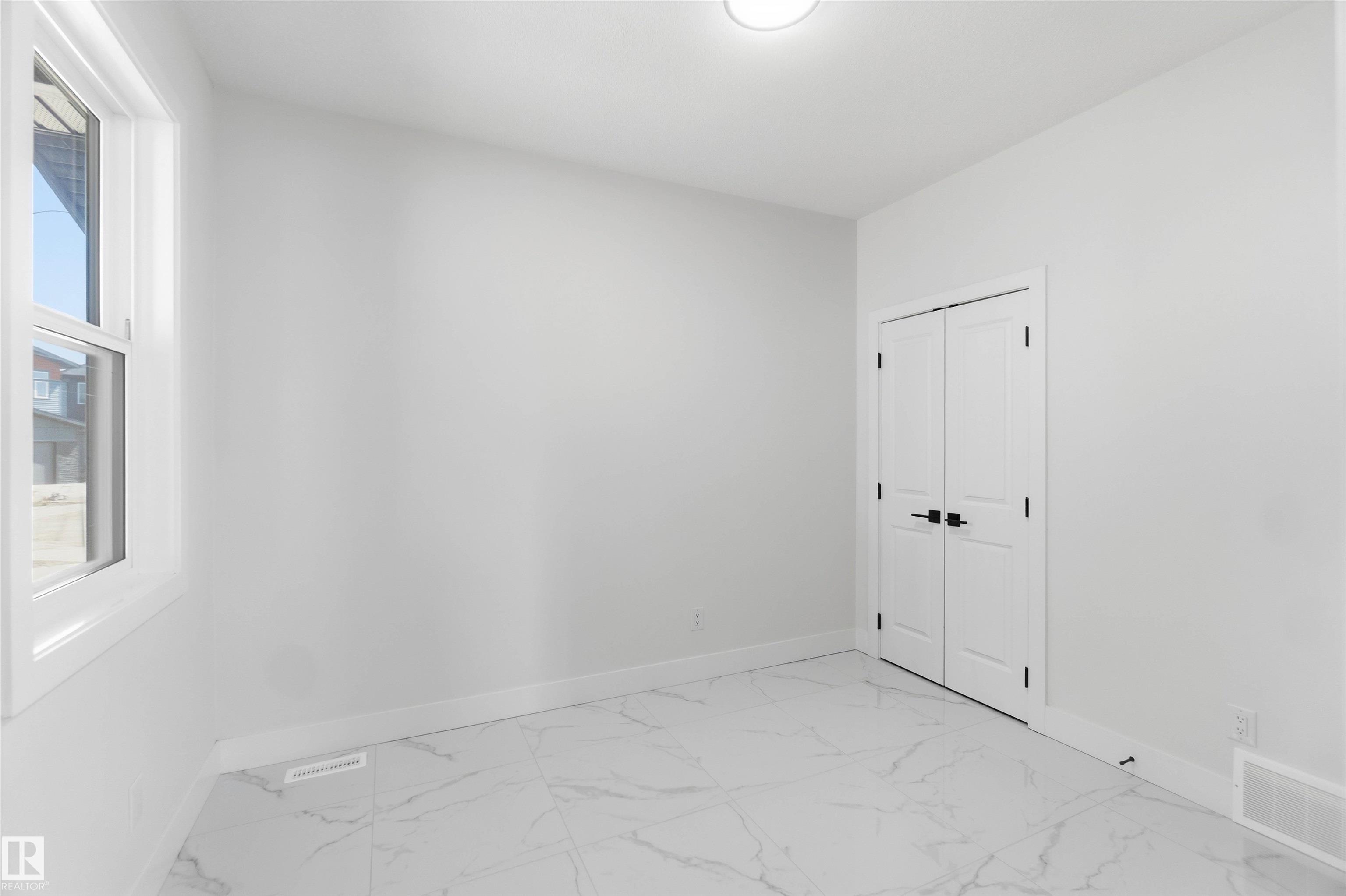 415 PINE Point(e)