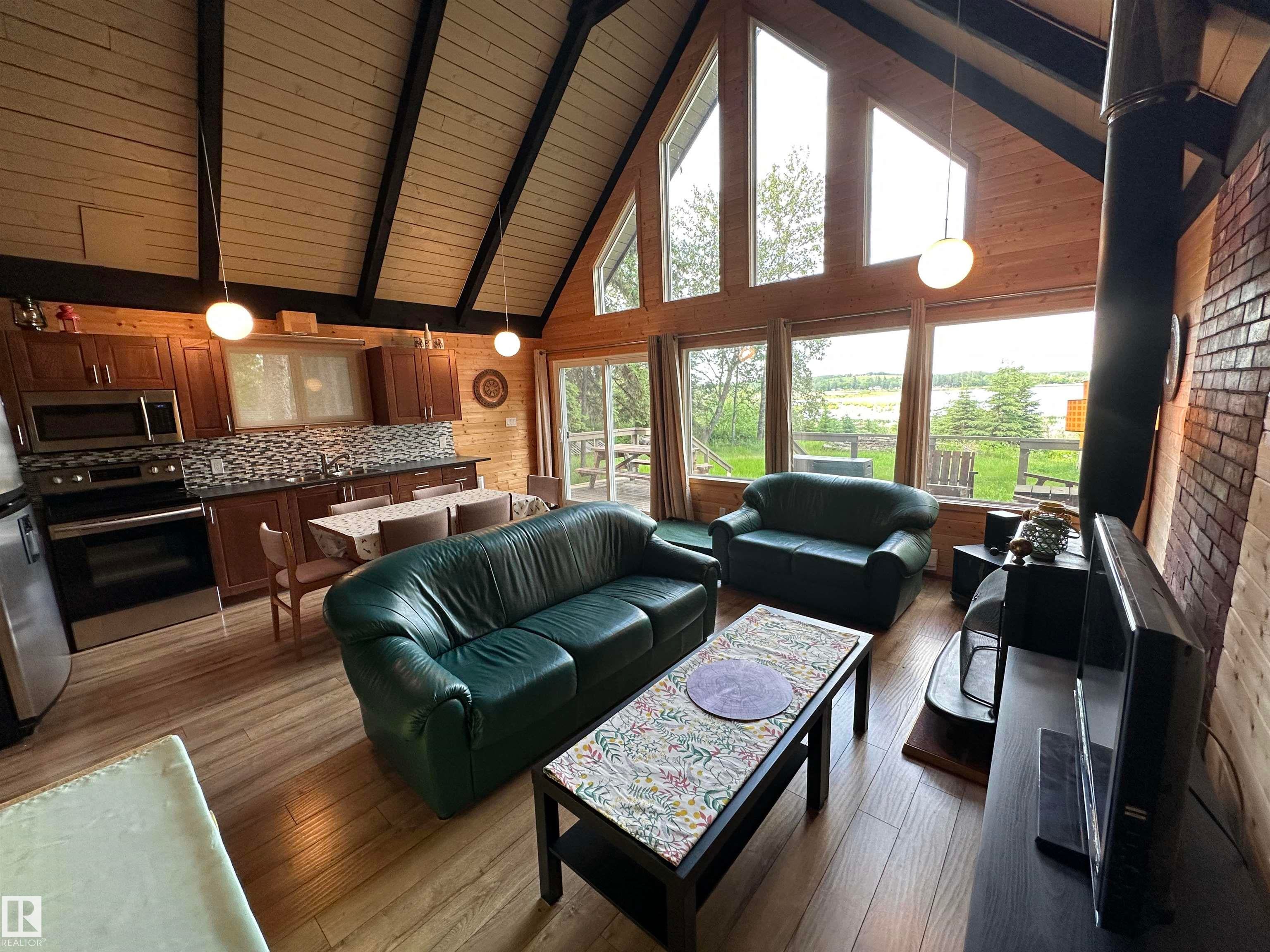 4307 Spruce Point(e)