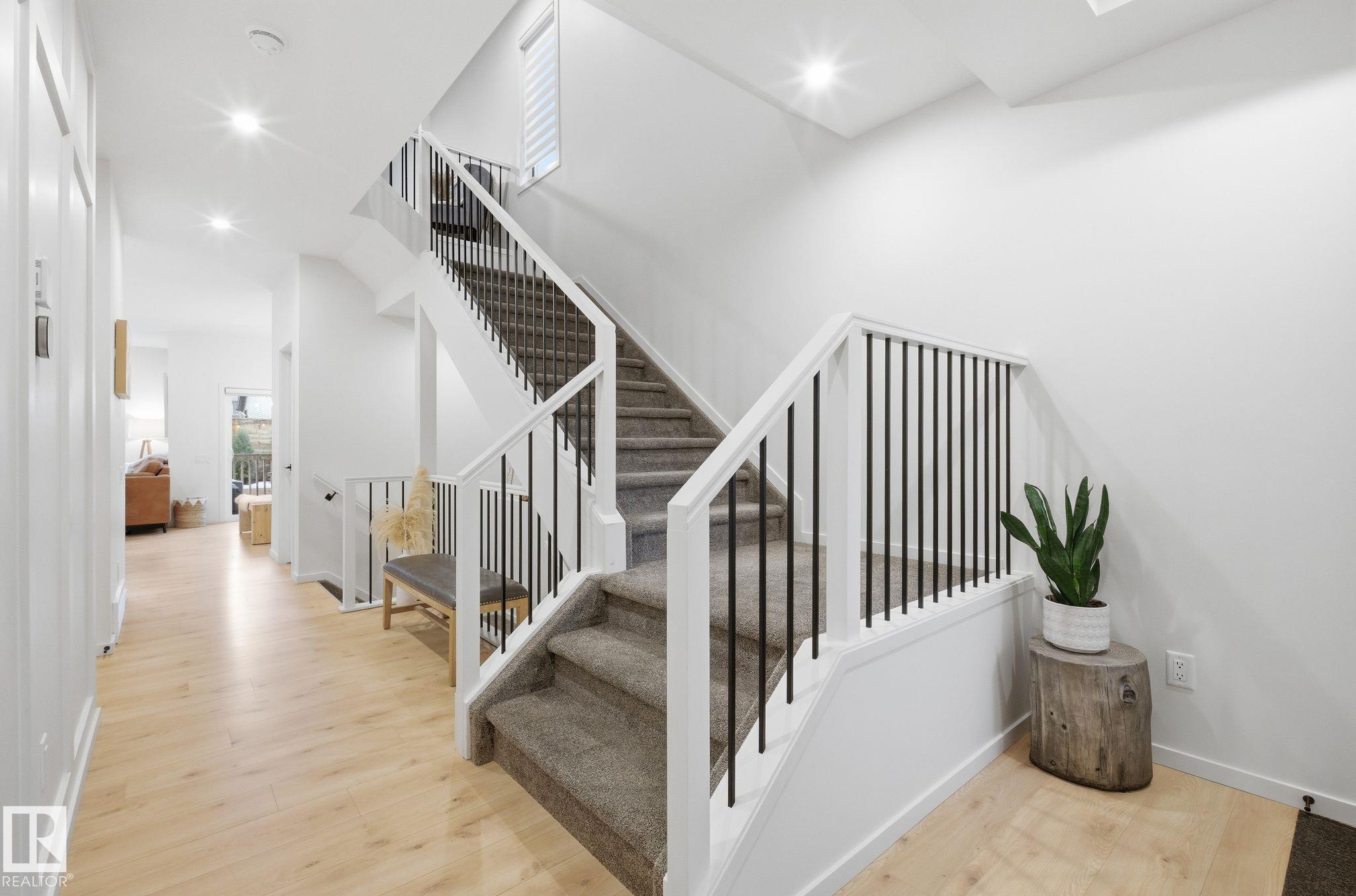 48 RIVERHILL Crescent