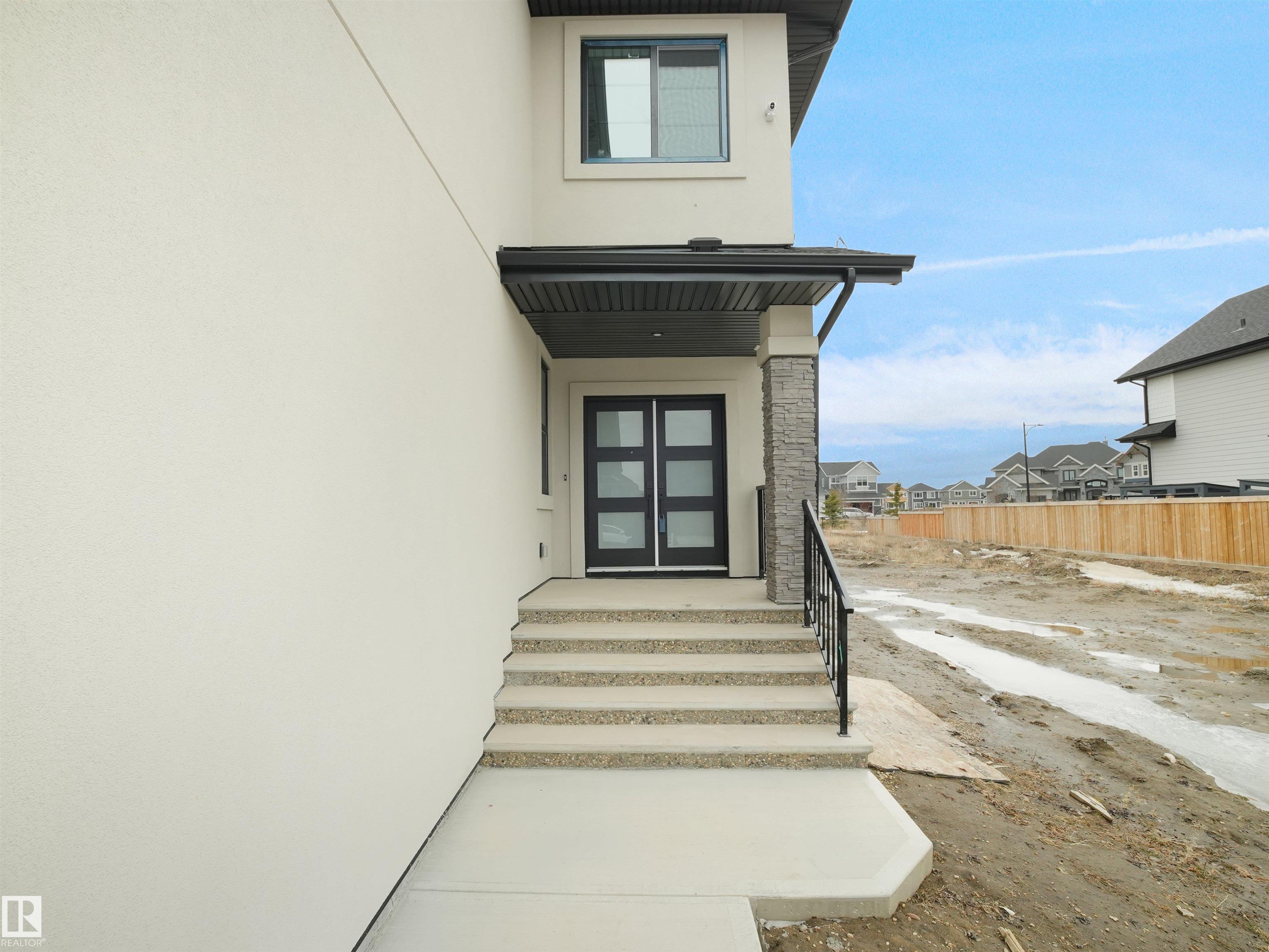 165 EDGEWATER Circle