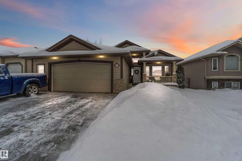 61 Linkside Boulevard Spruce Grove AB T7X 4A6