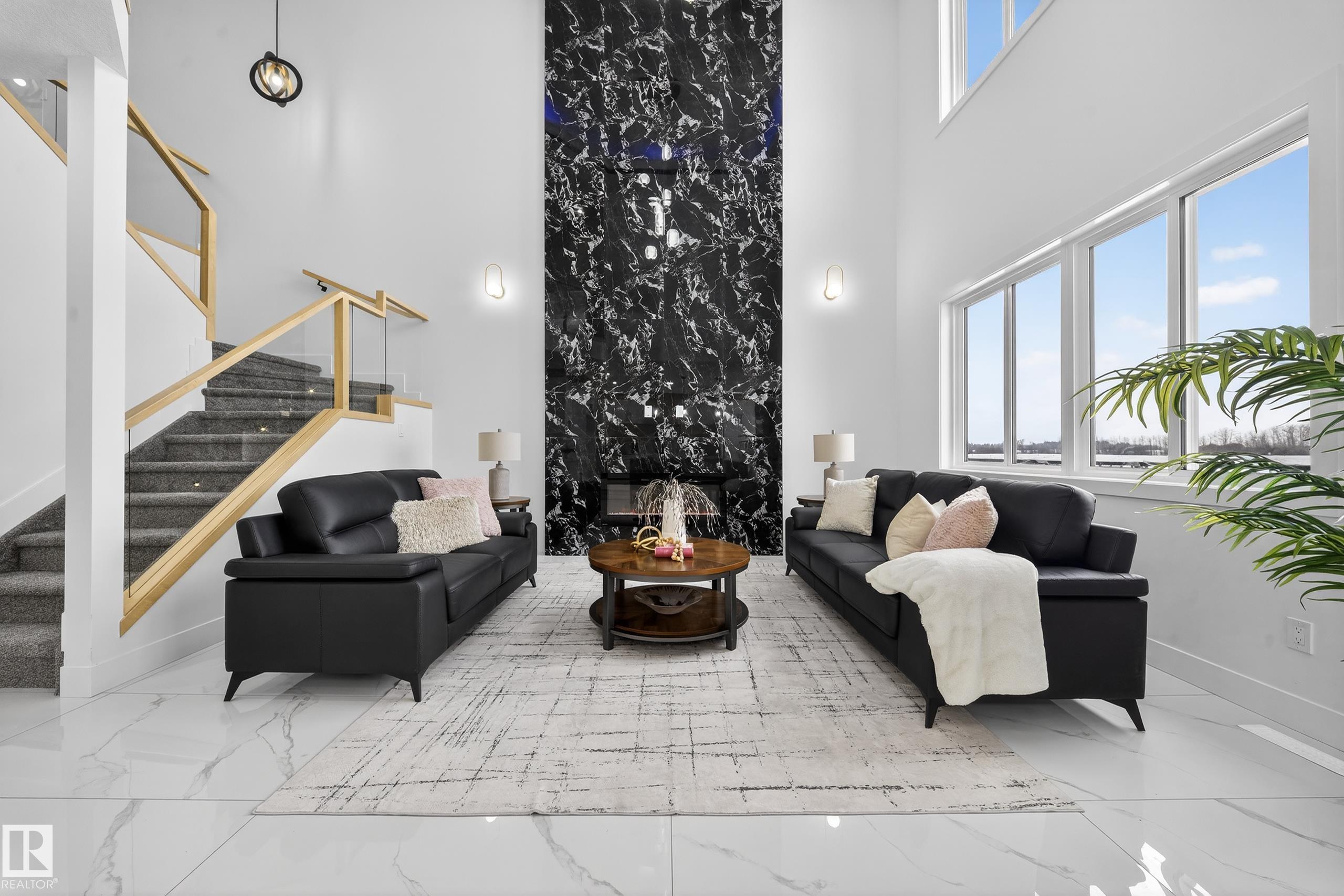 211 Crystal Creek Drive NW