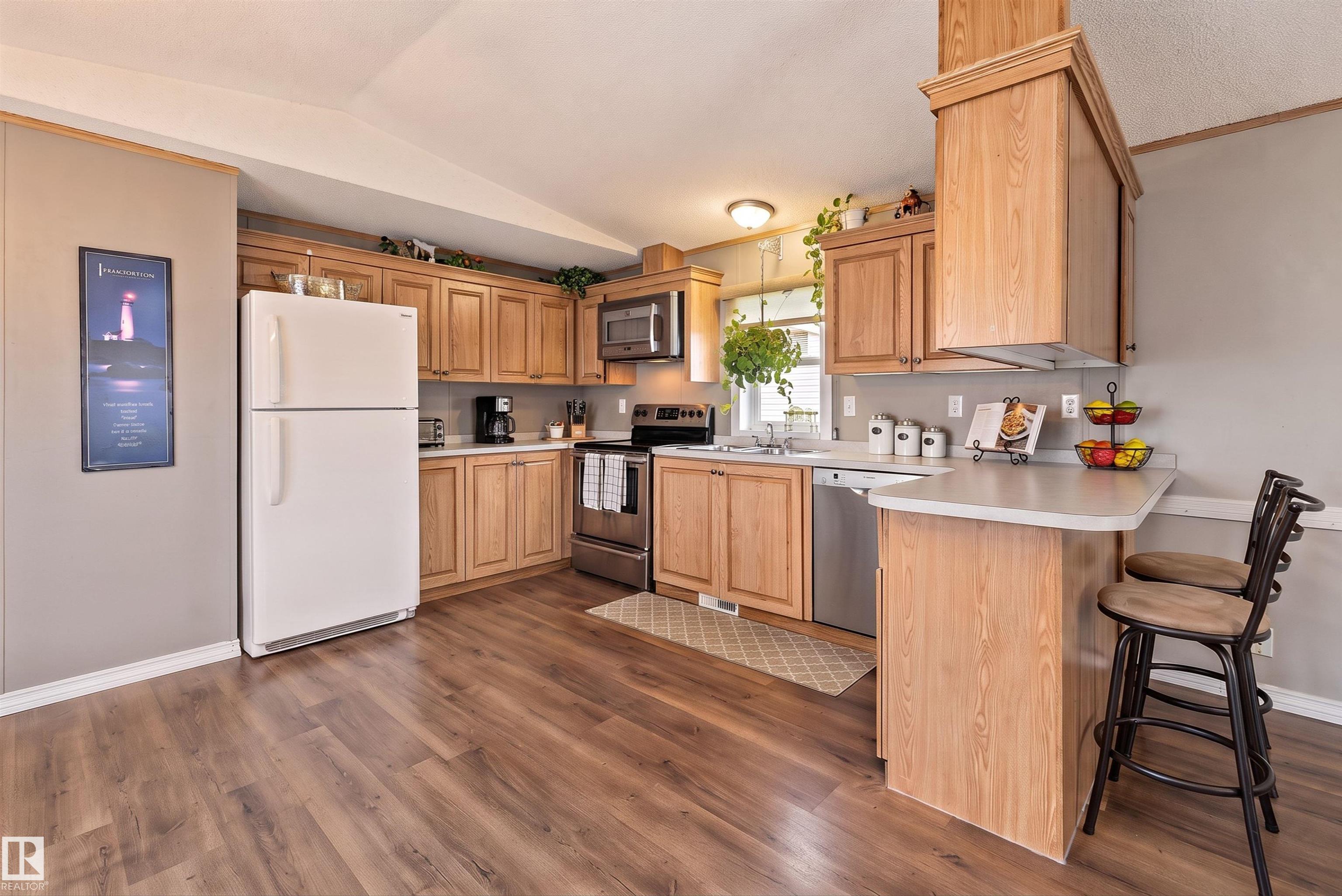 3400 48 Street 161