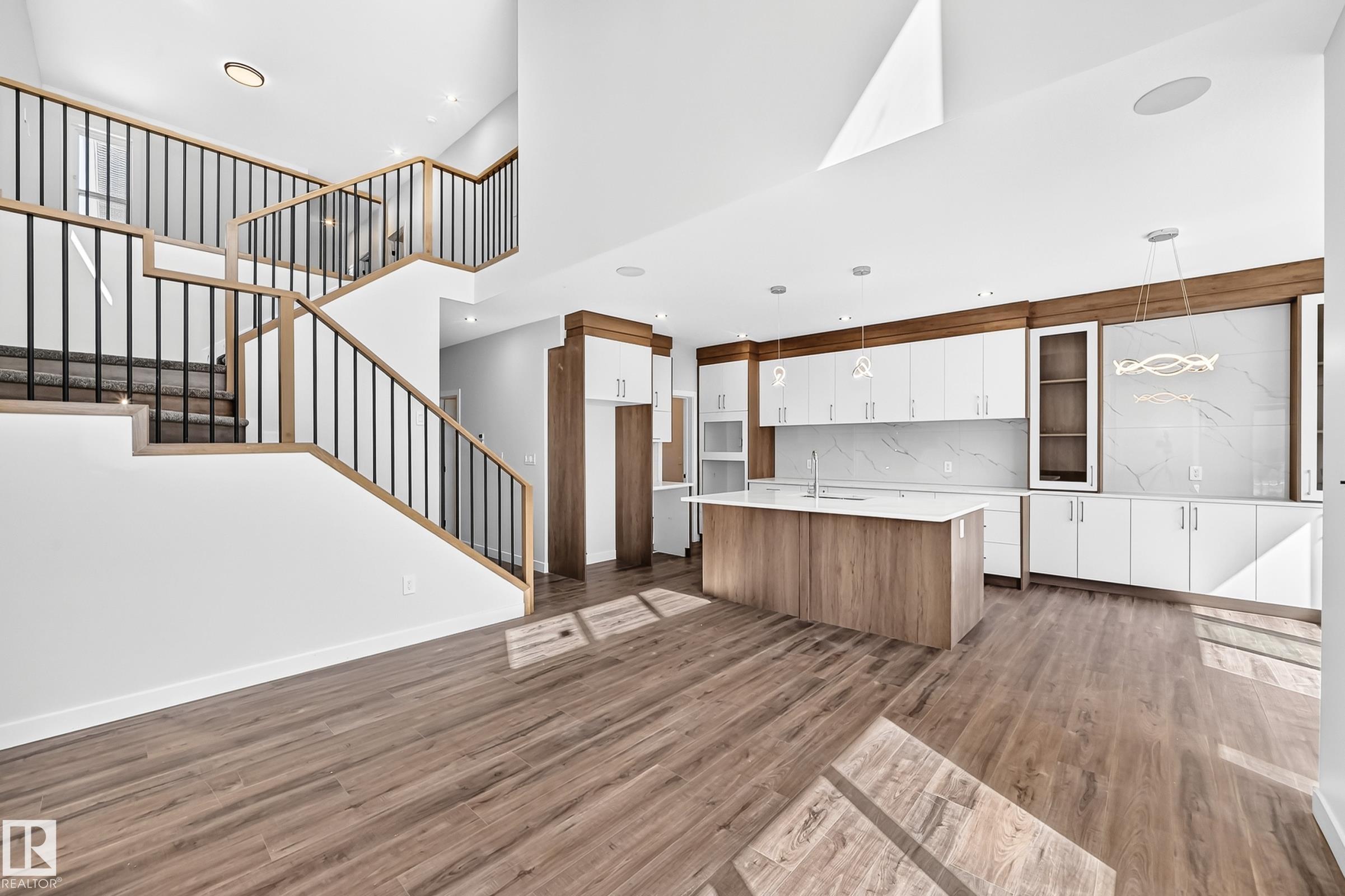 19 TEAKWOOD Terrace