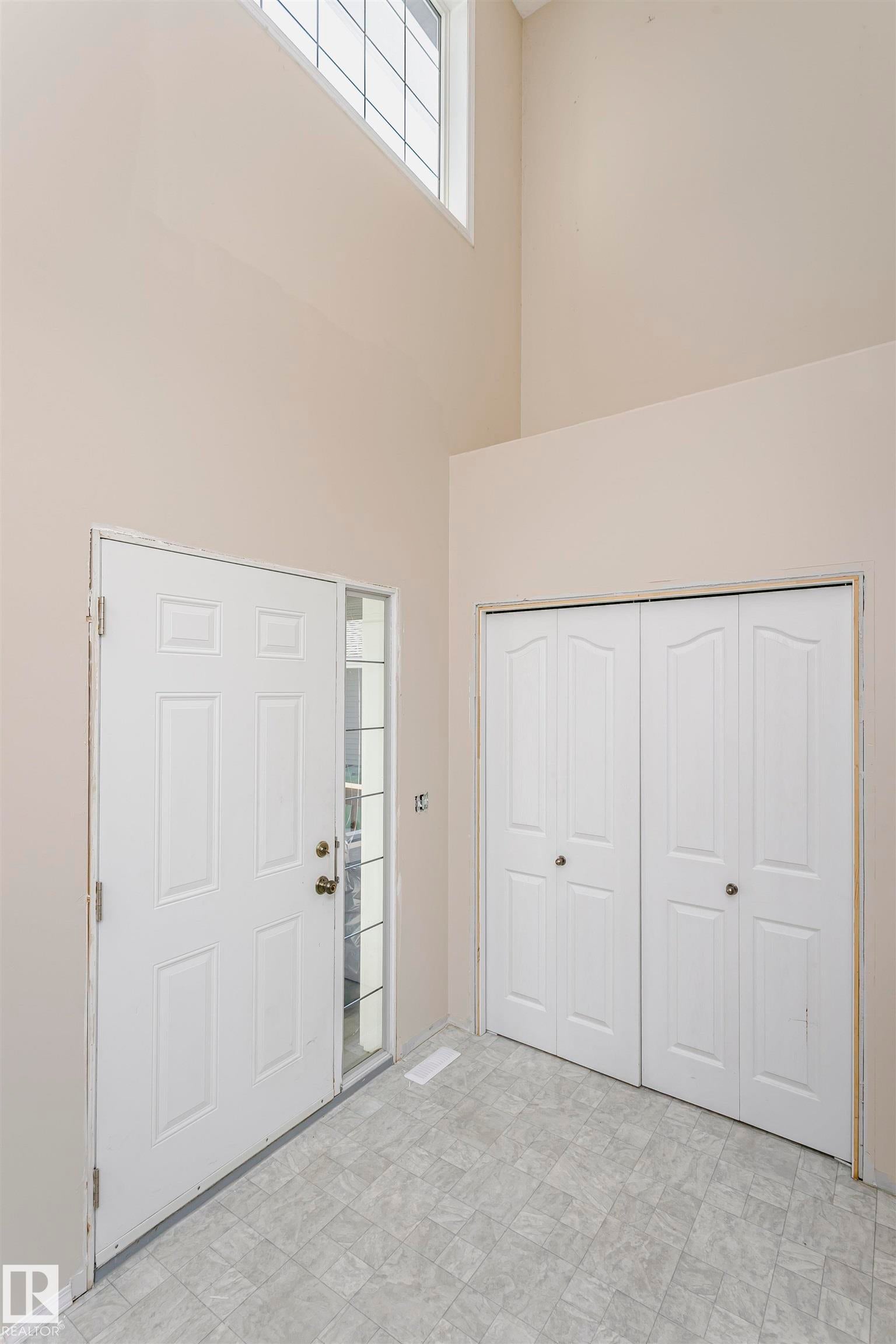21 ALDERSON Close