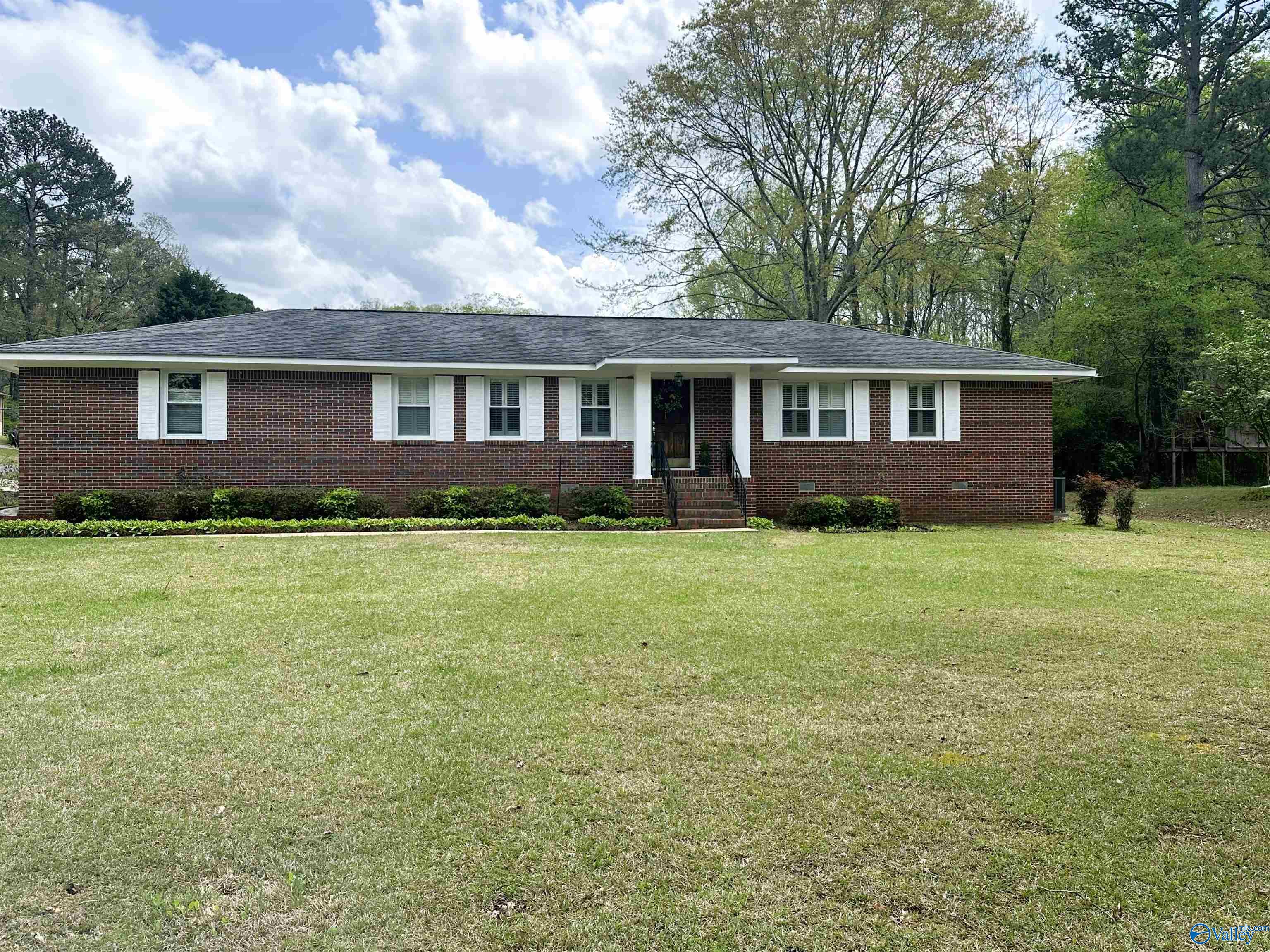 801 Woodmar Drive, Gadsden, Alabama image 1