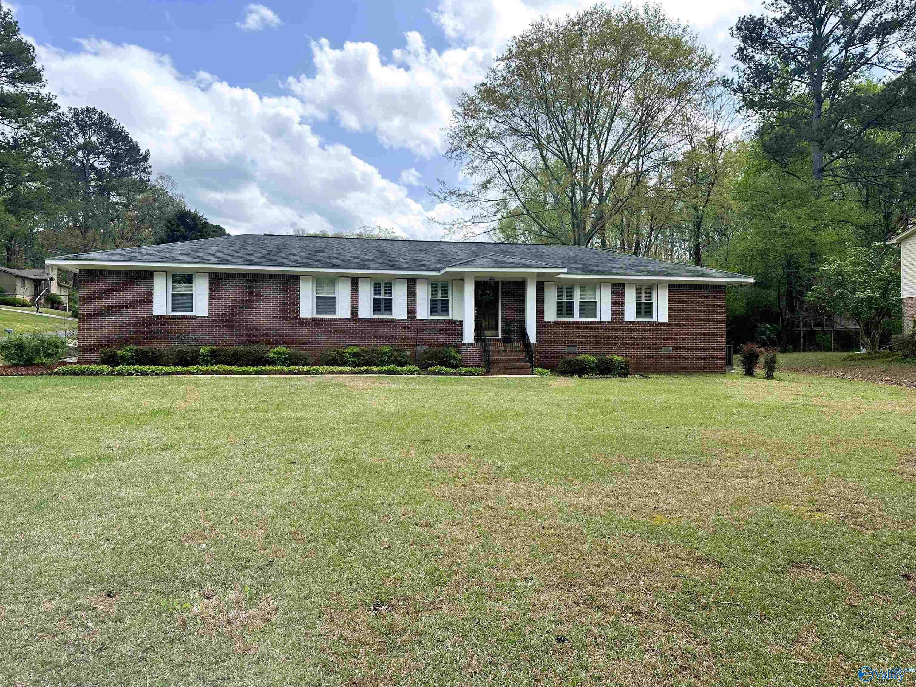801 Woodmar Drive, Gadsden, Alabama image 2