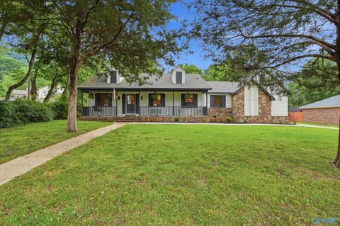 Photo of 1304 Siniard Drive SE, Huntsville, AL 35803 (MLS # 21919323)